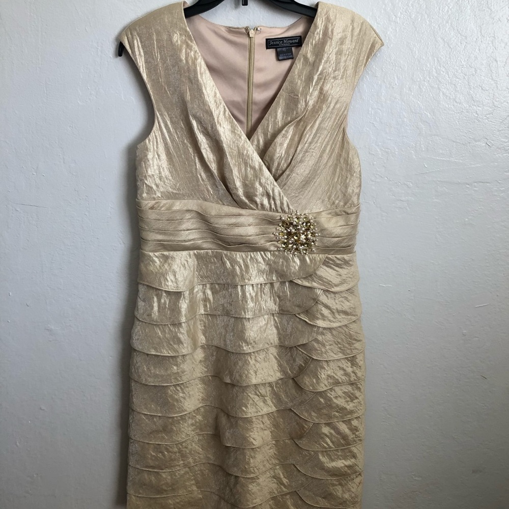 Gold mid classy dress